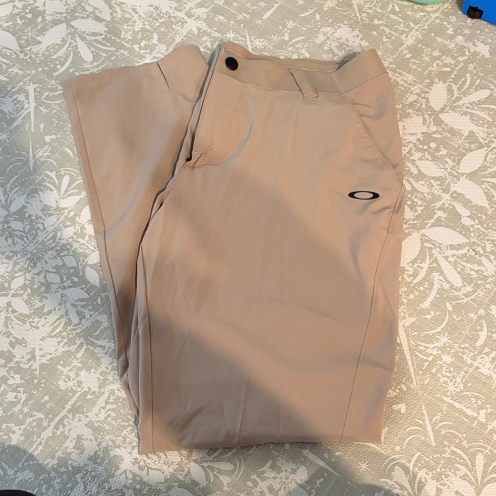 Oakley Men's Khaki Chinos